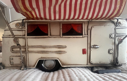 Metal food truck model - food,