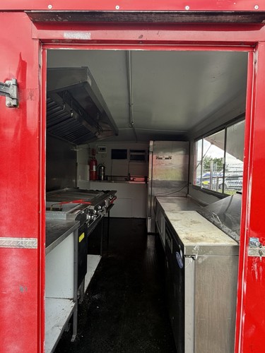 2022 concession trailer red - trailer,,
