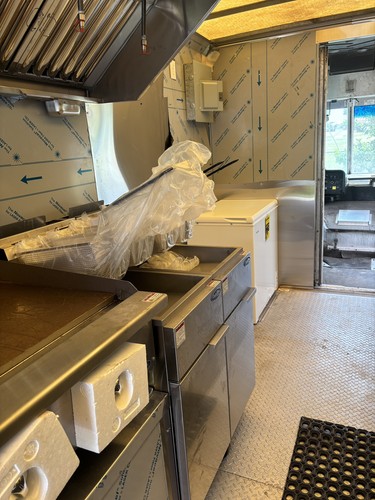 Fully equipped food trucks for - fully,